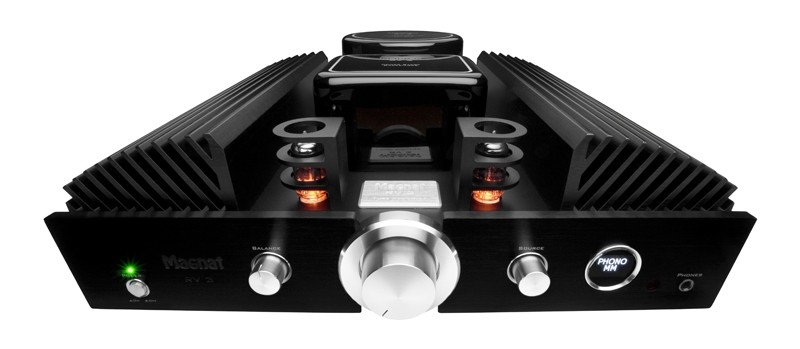 Aller guten Dinge sind ...: Magnat RV-3, Bild 1 Vollverstärker Magnat RV-3 im Test, Bild 1