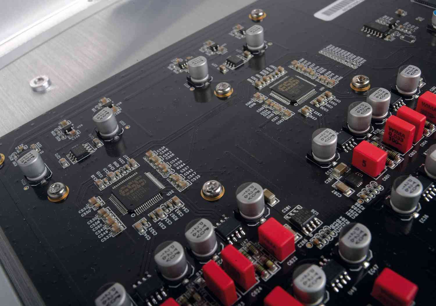 Mit Blick nach oben: Lumin T2, Bild 8 Musikserver Lumin T2 im Test, Bild 8