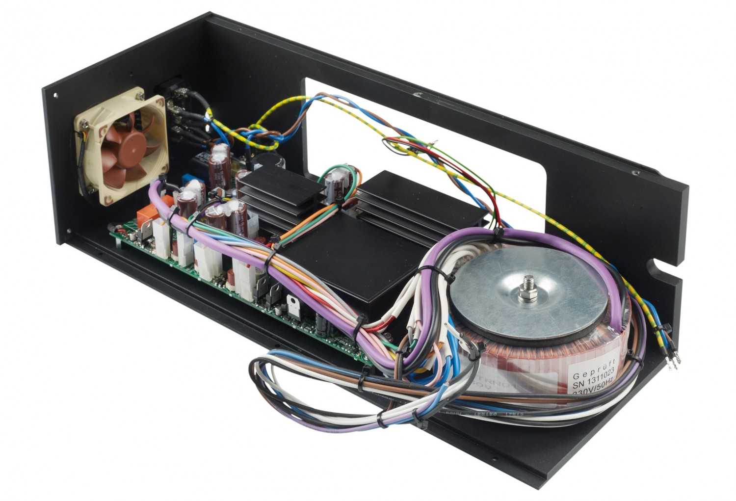 Die glorreichen Vier: Request Audio The Beast, Bild 2 Musikserver Request Audio The Beast im Test, Bild 2