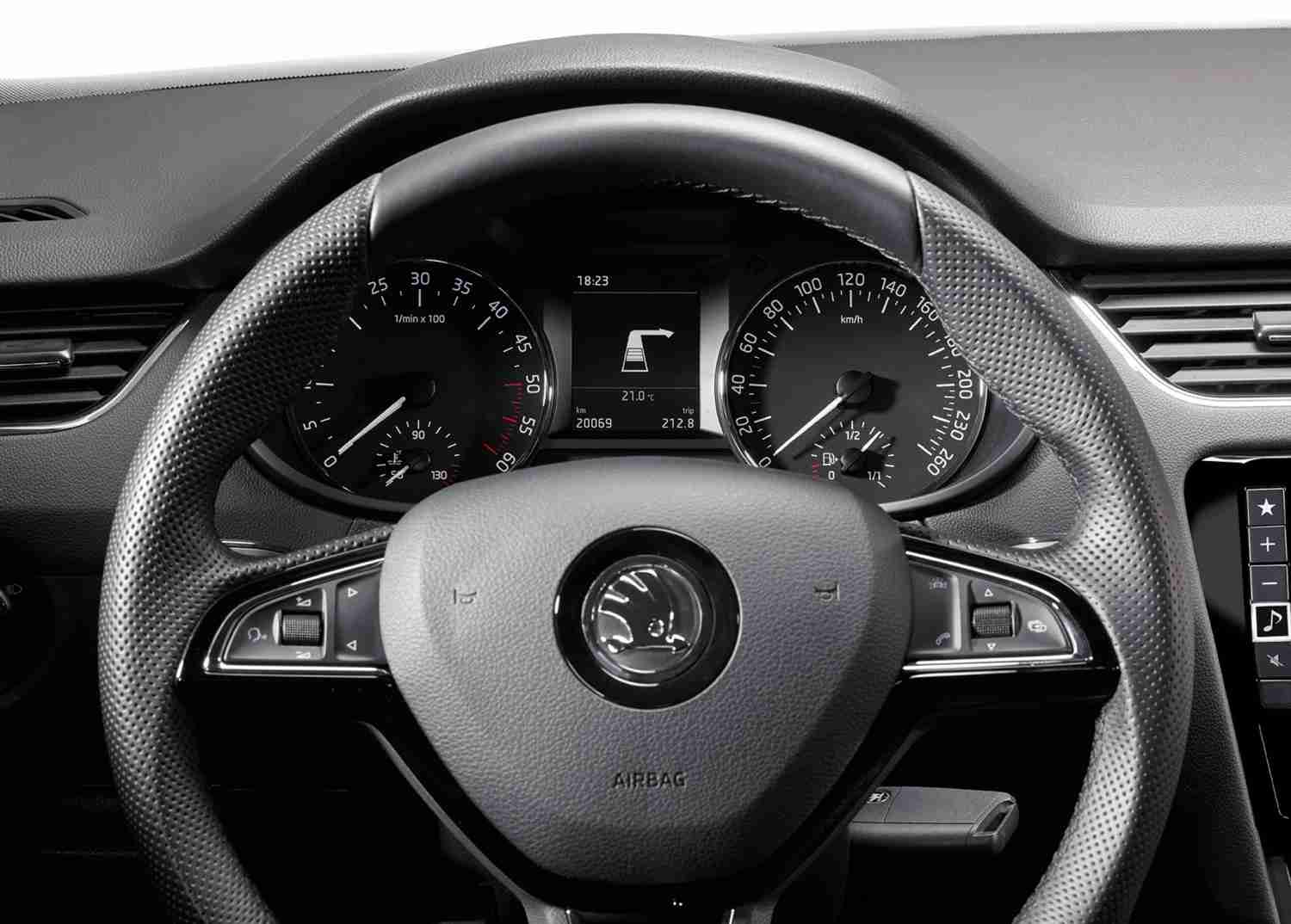Großbild-Navis: Alpine X901D, Bild 9 Naviceiver Alpine X901D im Test, Bild 9