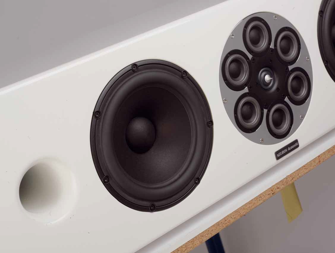 Sourround-Referenz 5.0: Neuron Acoustic Majestic (M, C, R/T), Bild 5 Lautsprecher Surround Neuron Acoustic Majestic (M, C, R/T) im Test, Bild 5