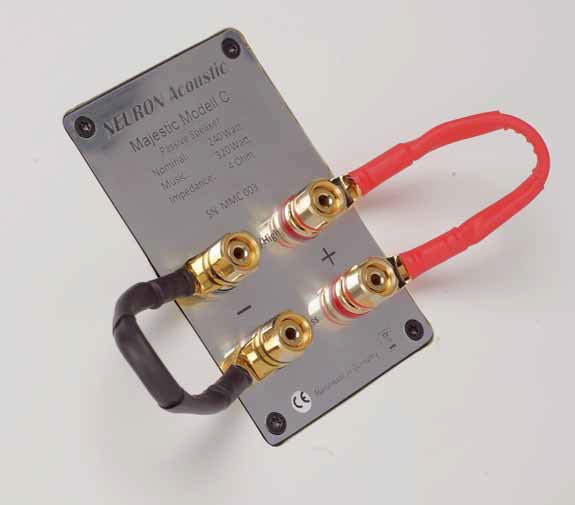 Sourround-Referenz 5.0: Neuron Acoustic Majestic (M, C, R/T), Bild 6 Lautsprecher Surround Neuron Acoustic Majestic (M, C, R/T) im Test, Bild 6