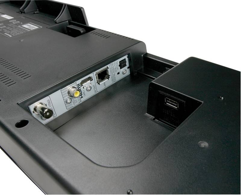Blu-ray-Anlagen Panasonic SC-BFT800 im Test, Bild 4