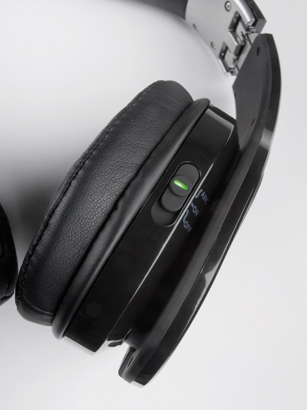 Kopfhörer Noise Cancelling PSB M4U2 im Test, Bild 2