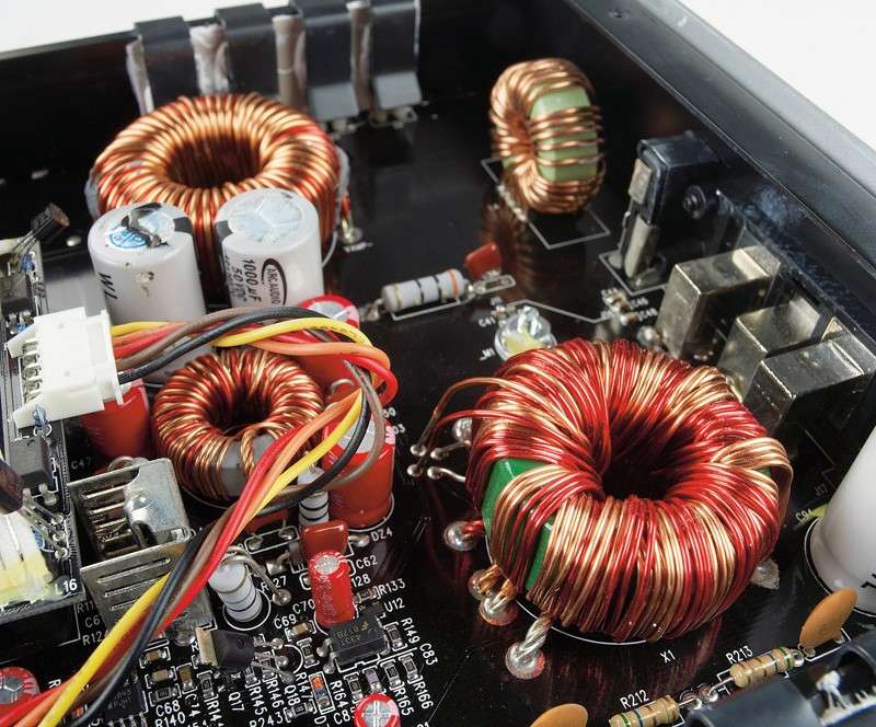 Klassik und Moderne: Arc Audio SE2075, Bild 2 Car-HiFi Endstufe 2-Kanal Arc Audio SE2075 im Test, Bild 2