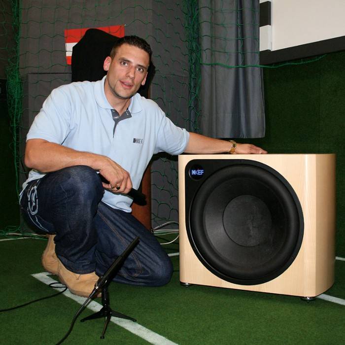 Spaß-Generator: KEF Reference 209, Bild 6 Subwoofer (Home) KEF Reference 209 im Test, Bild 6