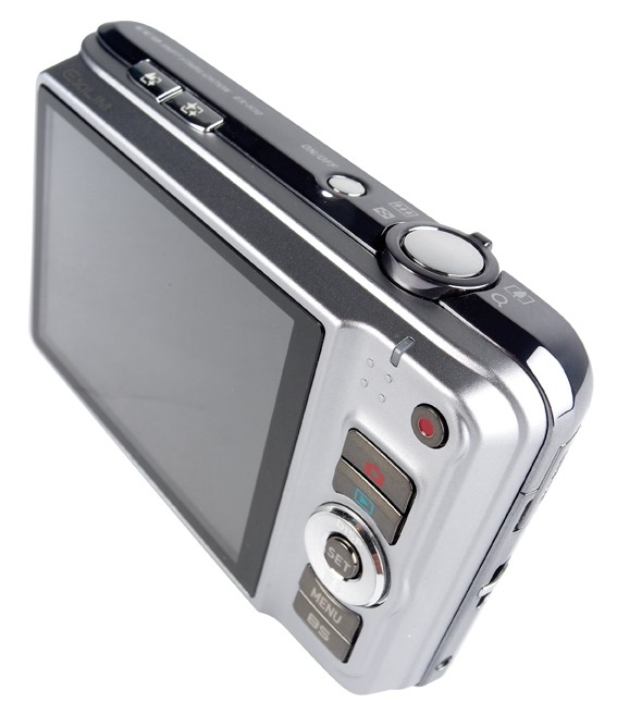 Digitale Fotoapparate (kompakt) Casio Exilim EX-H10 im Test, Bild 2