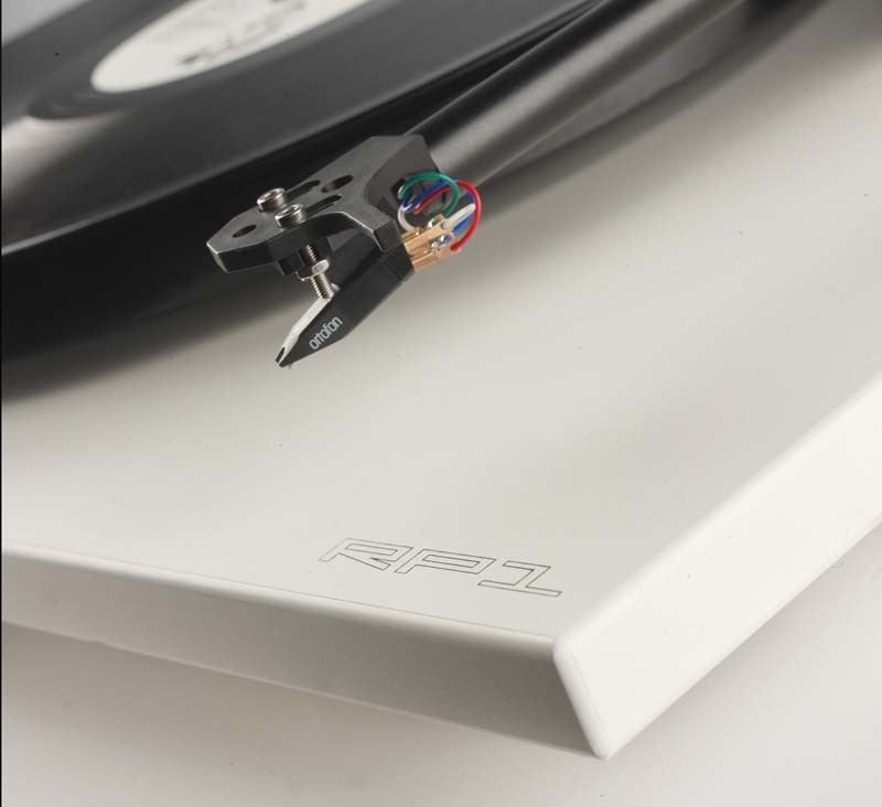 Nummer 1 lebt: Rega RP1, Bild 1 Plattenspieler Rega RP1 im Test, Bild 1