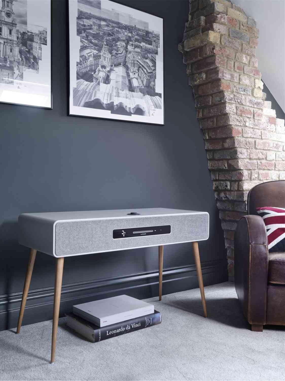 Retro trifft HiRes: Ruark Audio R7 Mk 3, Bild 1 Stereoanlagen Ruark Audio R7 Mk 3 im Test, Bild 1