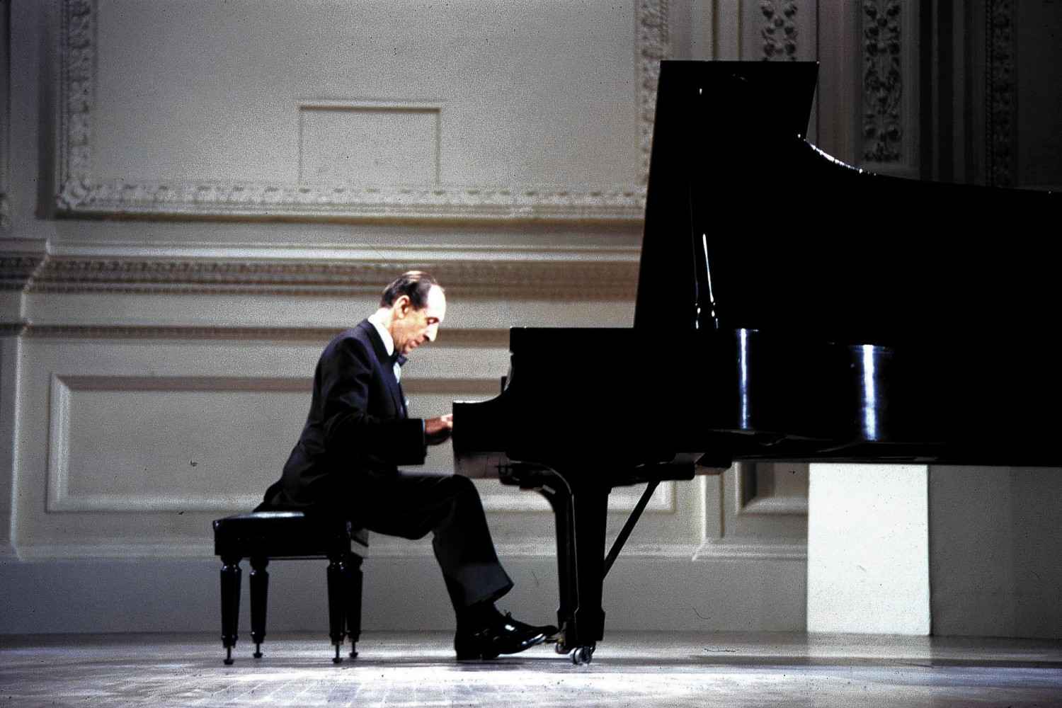 Komponist: Diverse Interpreten: Wladimir Horowitz - Horowitz at Carnegie Hall: Komponist: Diverse Interpreten: Wladimir Horowitz - Horowitz at Carnegie Hall (Columbia), Bild 2 Schallplatte Komponist: Diverse Interpreten: Wladimir Horowitz - Horowitz at Carnegie Hall (Columbia) im Test, Bild 2