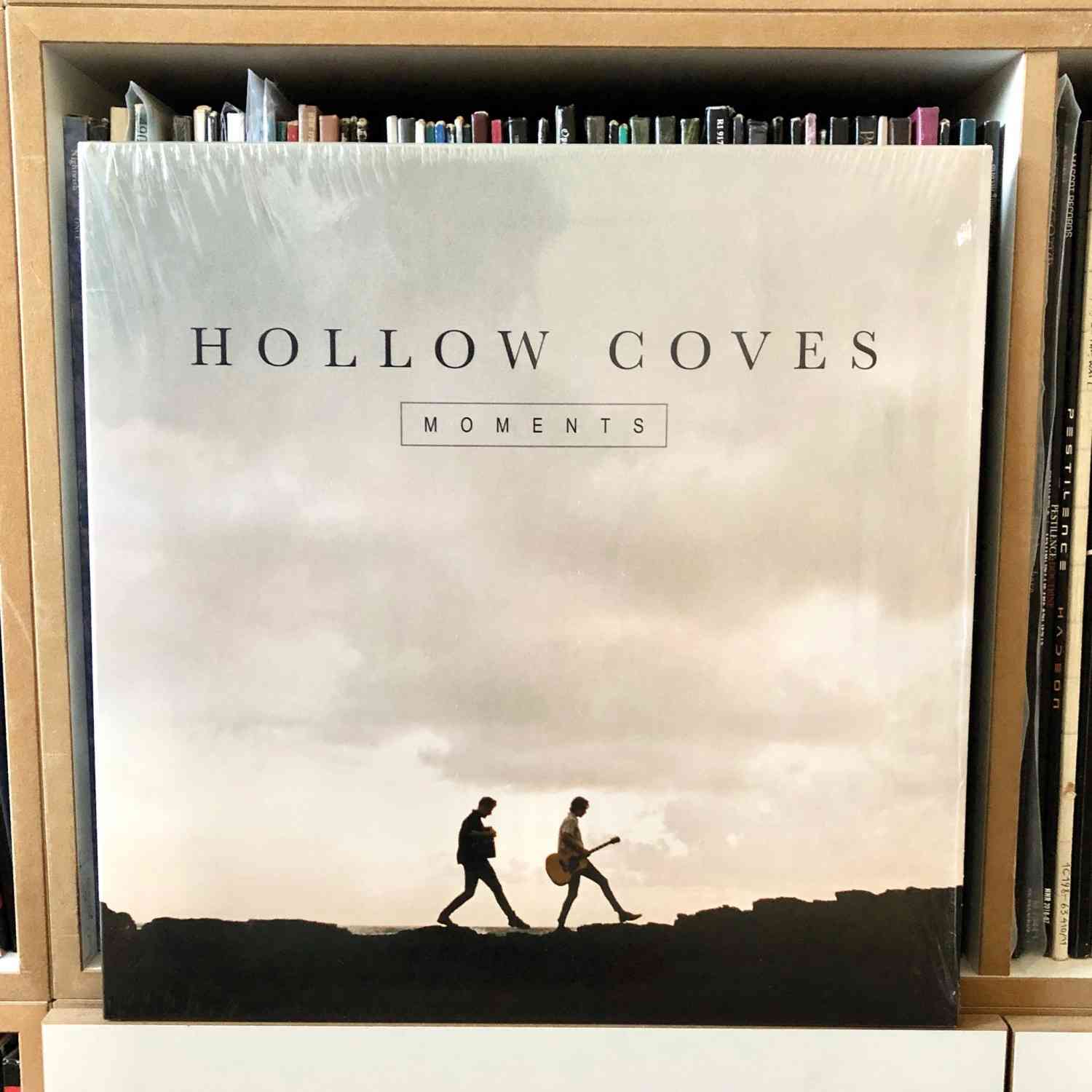 MOMENTS - Hollow Coves 