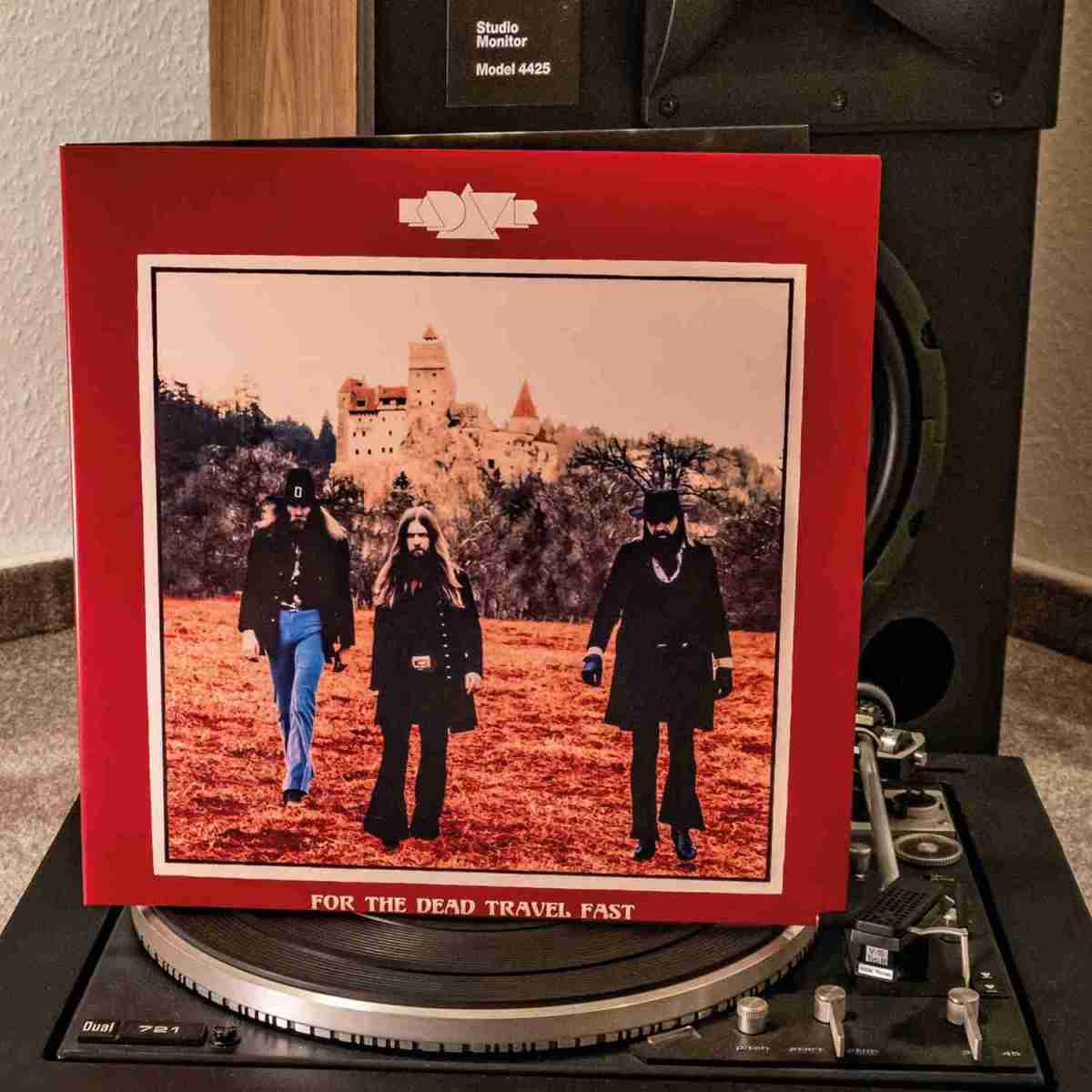 Schallplatte Kadavar For the Dead Travel Fast im Test hifitest.de