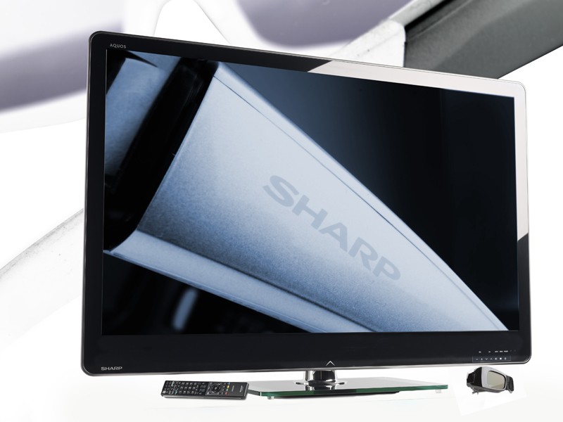 Das volle Programm: Sharp LC-60LE925E, Bild 1 Fernseher Sharp LC-60LE925E im Test, Bild 1