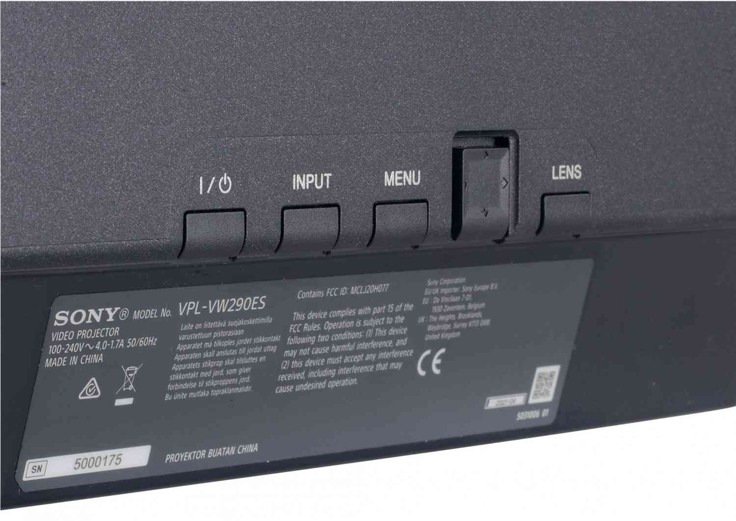 Beamer Sony VPL-VW290ES im Test, Bild 8