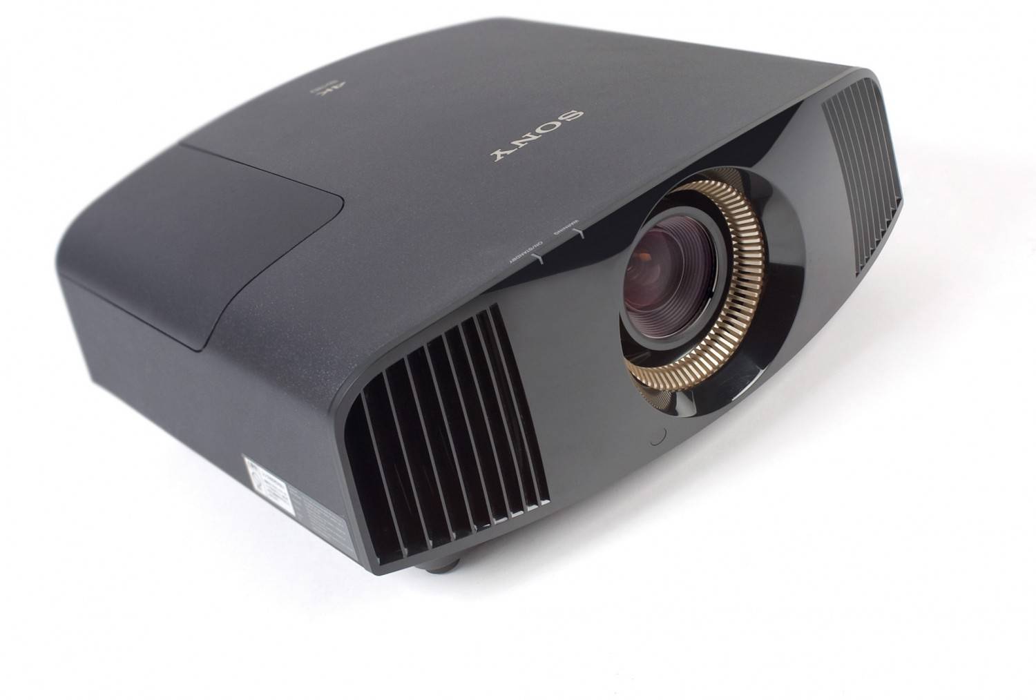 Starke Linse: Sony VPL-VW300ES, Bild 1 Beamer Sony VPL-VW300ES im Test, Bild 1