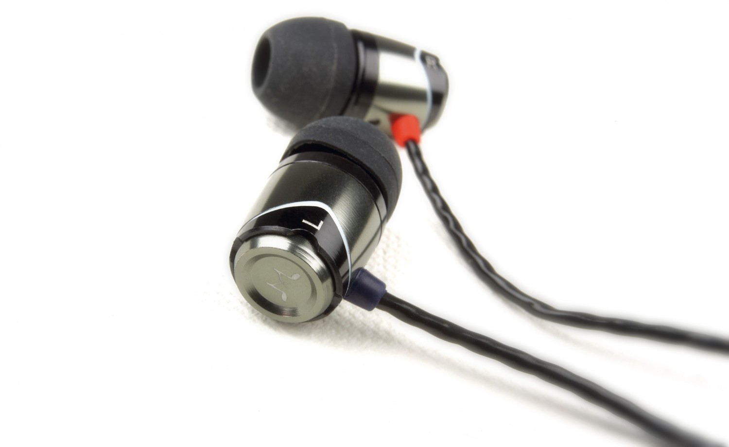 Kopfhörer InEar SoundMAGIC E10S im Test, Bild 1