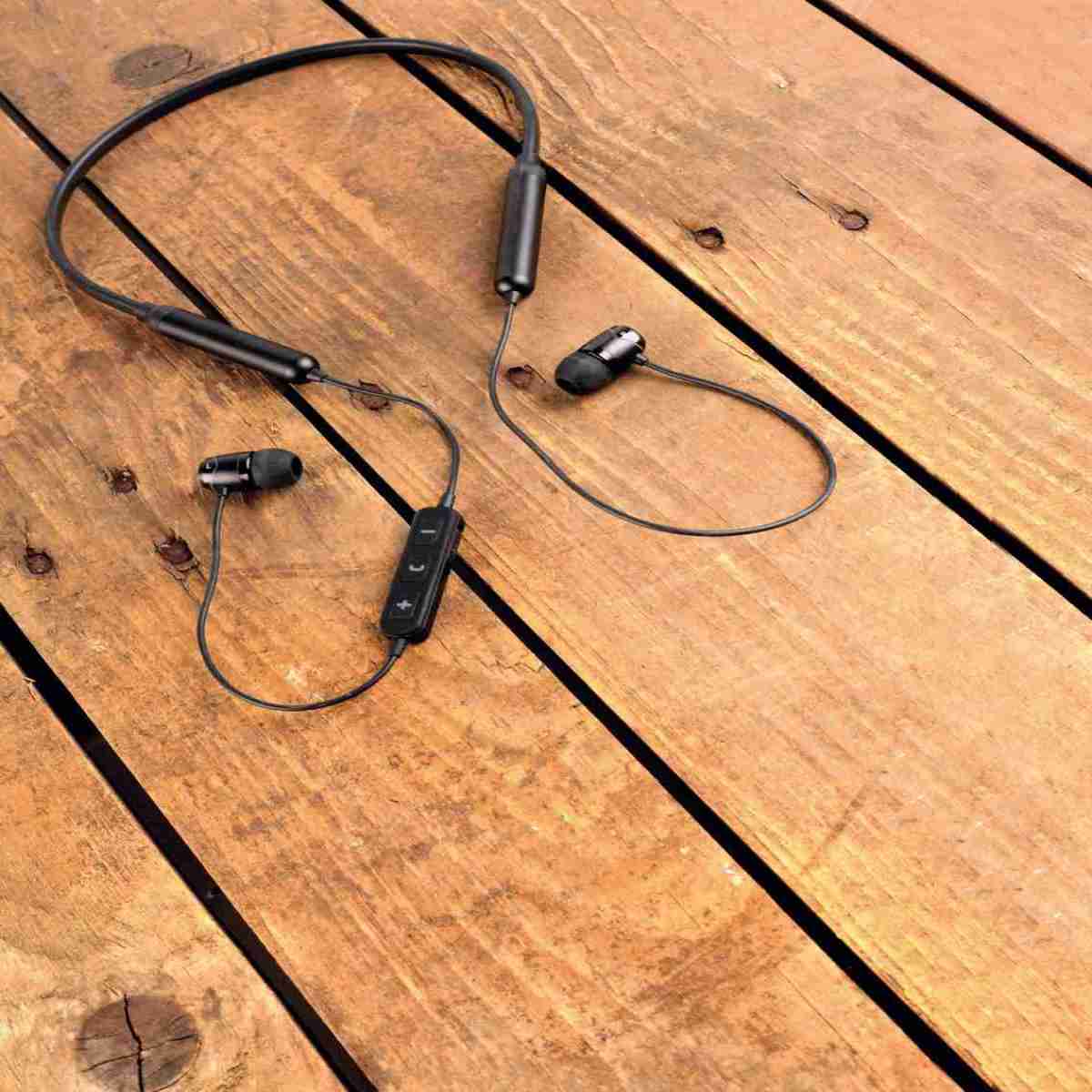 Magie ohne Kabel: SoundMAGIC E11BT, Bild 1 Kopfhörer InEar SoundMAGIC E11BT im Test, Bild 1