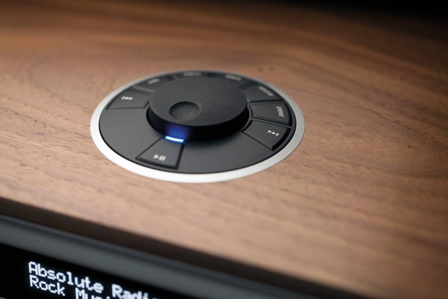 Einfach Musik: Ruark Audio R4 Mk III, Bild 3 Stereoanlagen Ruark Audio R4 Mk III im Test, Bild 3