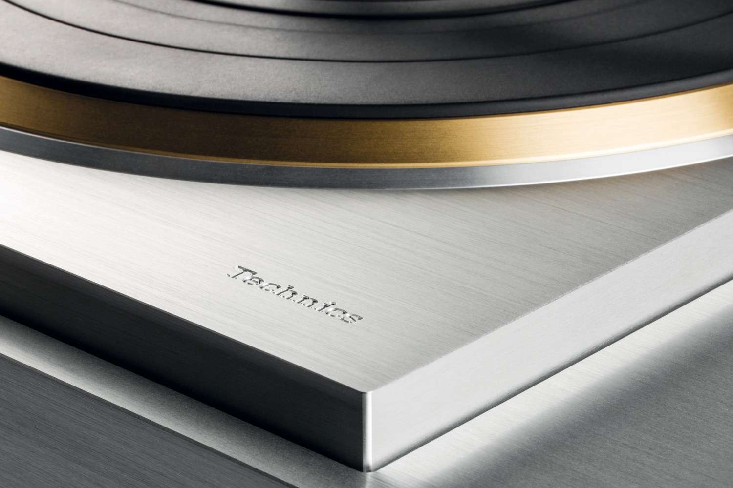 Vorsprung durch Technics: Technics SL-1000R, Bild 1 Plattenspieler Technics SL-1000R im Test, Bild 1