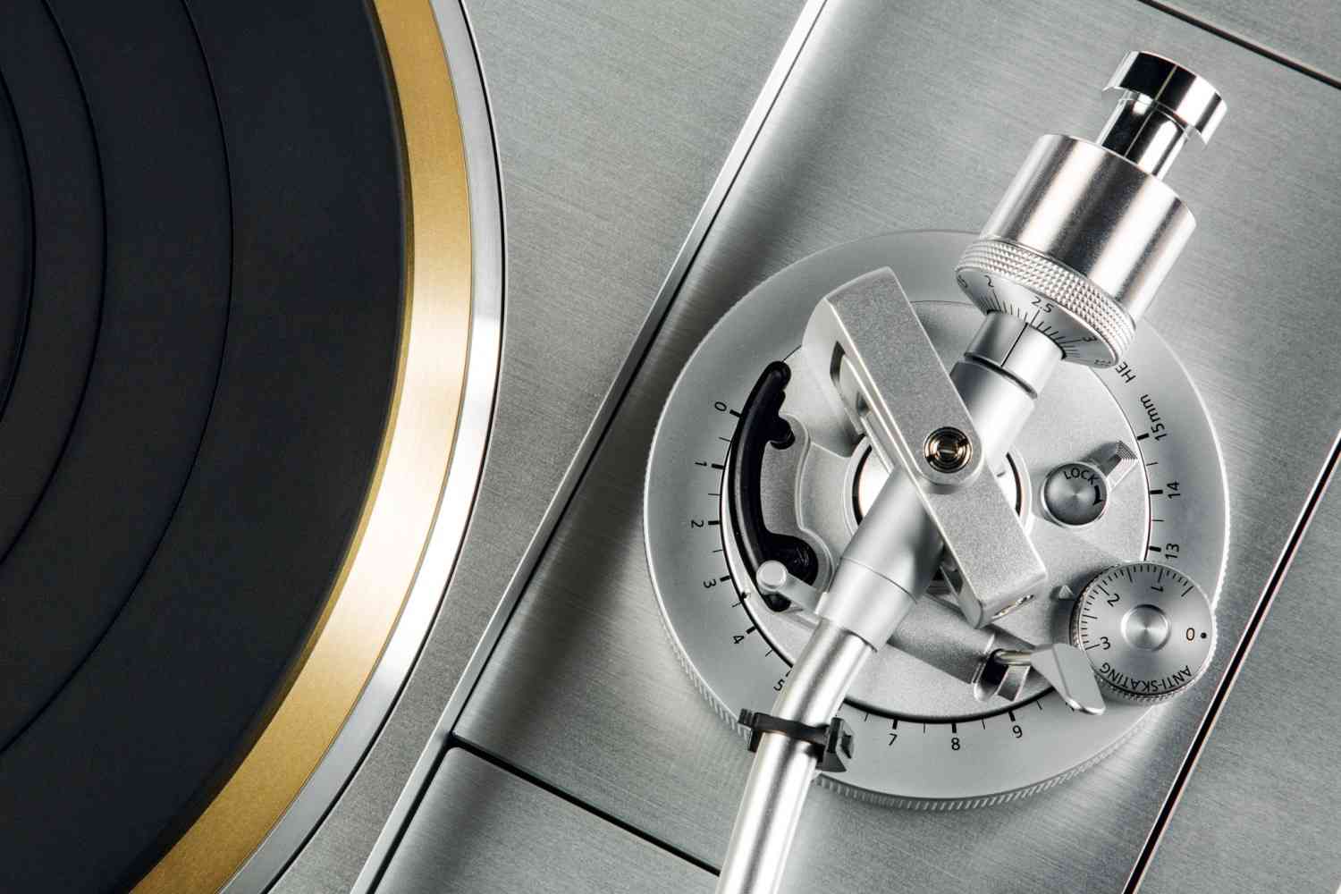 Plattenspieler Technics SL-1000R im Test, Bild 5