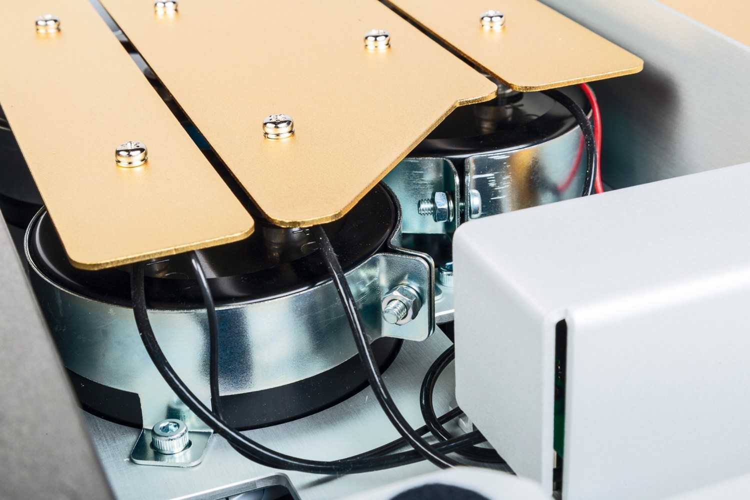 Die vermutlich beste Tonabnehmerlösung am Markt: DS Audio Grand Master, Bild 6 Tonabnehmer DS Audio Grand Master im Test, Bild 6
