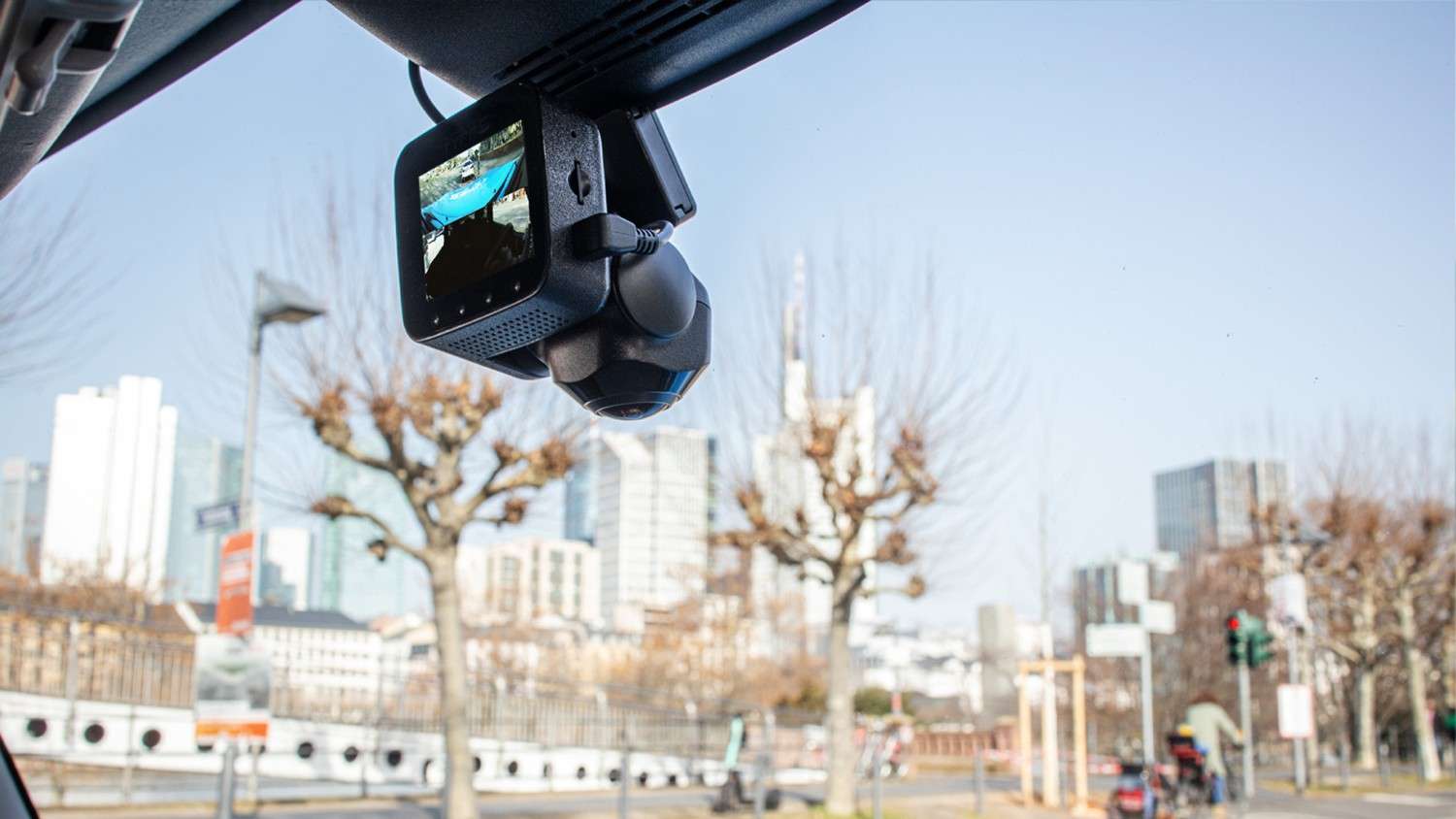 In-Car Kamera TYPE S TravCa Dash 360 im Test, Bild 3