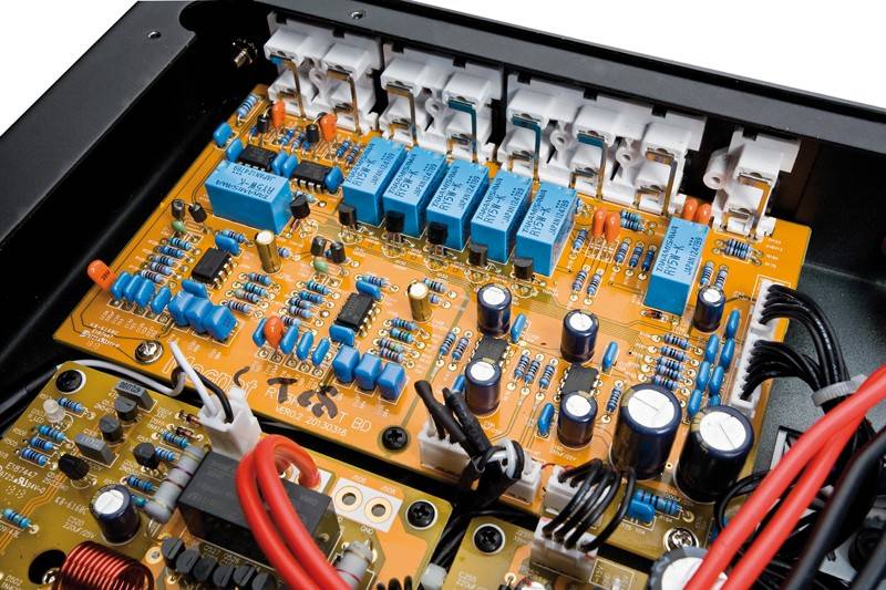 Aller guten Dinge sind ...: Magnat RV-3, Bild 4 Vollverstärker Magnat RV-3 im Test, Bild 4
