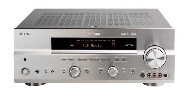 AV-Receiver Yamaha RX-V757 im Test, Bild 1