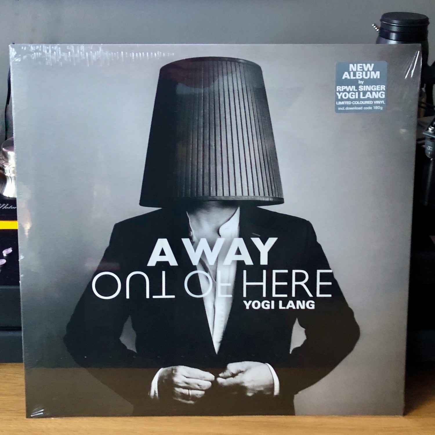 Yogi Lang – A Way out of Here: Yogi Lang – A Way out of Here (Gentle Art of Music / Soulfood), Bild 1 Schallplatte Yogi Lang – A Way out of Here (Gentle Art of Music / Soulfood) im Test, Bild 1