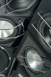 Car-Hifi Subwoofer Gehäuse: 6 Gehäusesubwoofer im Vergleich, Bild 1