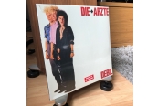 Schallplatte Die Ärzte – Debil (Re-Issue) (Sony Music) im Test, Bild 1