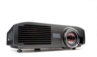 Beamer Panasonic PT-AT6000E im Test, Bild 1