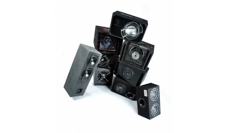 Vergleichstest: 9 kompakte Subwoofer in 3 Klassen, Bild 1 Car-Hifi Subwoofer Gehäuse: 9 kompakte Subwoofer in 3 Klassen, Bild 1