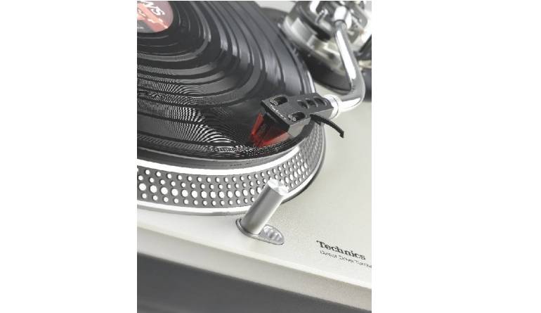 Vergleichstest: Analoger Wiedereinstieg, Bild 1 Plattenspieler: Analoger Wiedereinstieg, Bild 1