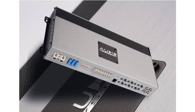 Sound mit 24 Volt: Audio System R-130.4 24V, Bild 1 Car Hifi Endstufe 4-Kanal Audio System R-130.4 24V im Test, Bild 1