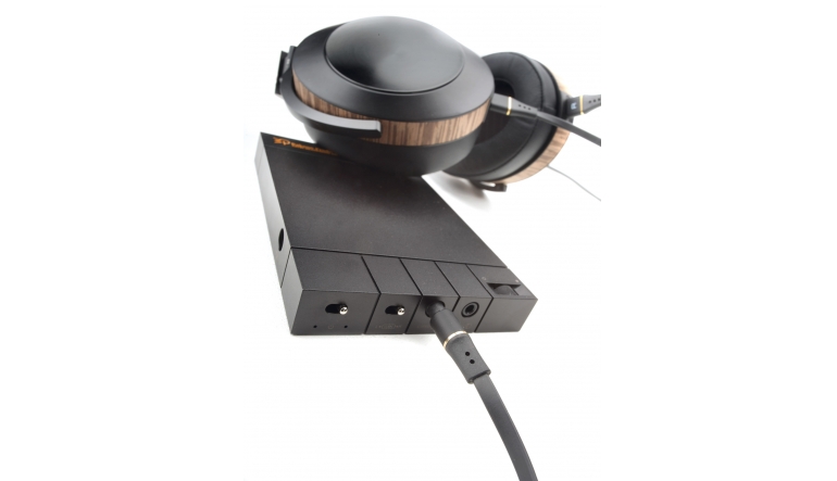 Systemtest: Bakoon HPA-01M, Audeze EL-8 geschlossen, Bild 1 Kopfhörerverstärker Bakoon HPA-01M, Audeze EL-8 geschlossen im Test , Bild 1