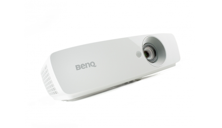 Beamer BenQ W1090 im Test, Bild 1