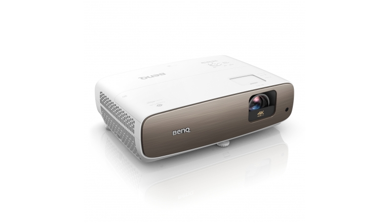 Beamer BenQ W2700i im Test, Bild 1