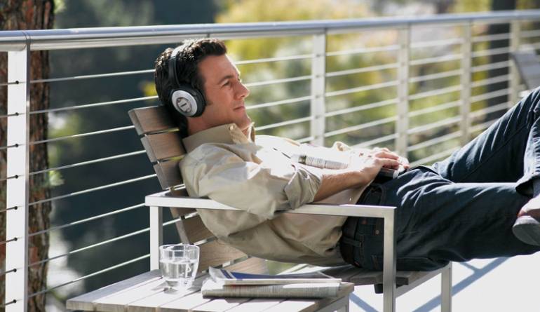 Stiller Genießer: Bose QuietComfort 15, Bild 1 Kopfhörer Noise Cancelling Bose QuietComfort 15 im Test, Bild 1