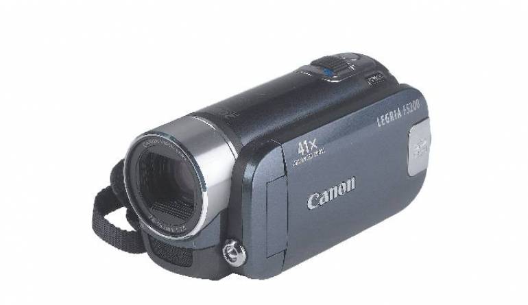 Camcorder Canon Legria FS200 im Test, Bild 1