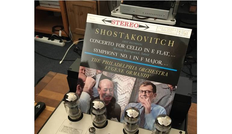 Schallplatte Concerto for Cello in E Flat Symphony No. 1 in F Amjor - Komponist: Dmitri Shostakovitch Interpret: Mstislav Rostropovich, Cello - The Philadelphia Orchestra, Eugene Ormandy (Columbia / Speakers Corner) im Test, Bild 1