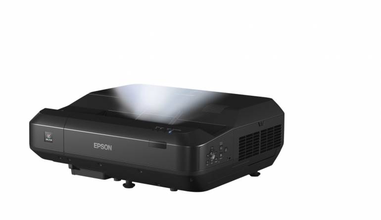 TV-Ersatz: Epson EH-LS100, Bild 1 Beamer Epson EH-LS100 im Test, Bild 1