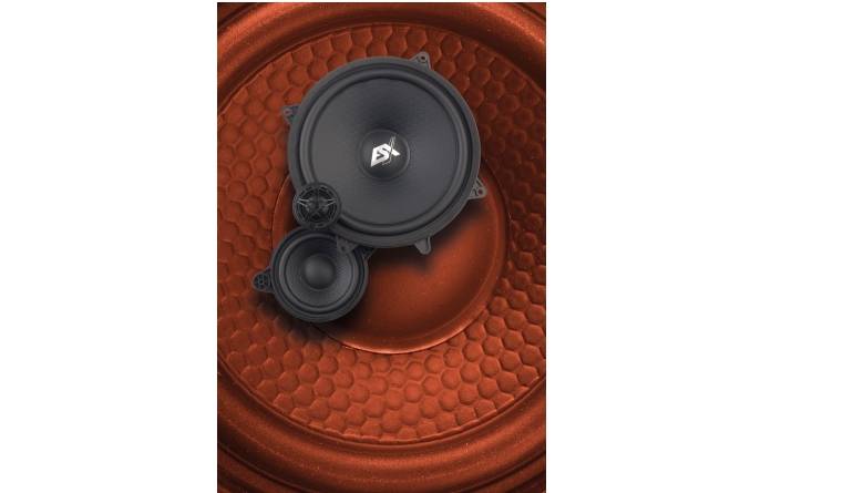 Sound im Sprinter: ESX QXS6.3C, Bild 1 In-Car Lautsprecher fahrzeugspezifisch ESX QXS6.3C im Test, Bild 1