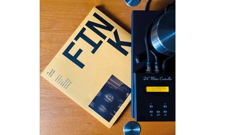 Fink – The LowSwing Sessions: Fink – The LowSwing Sessions (LowSwing Records), Bild 1 Schallplatte Fink – The LowSwing Sessions (LowSwing Records) im Test, Bild 1
