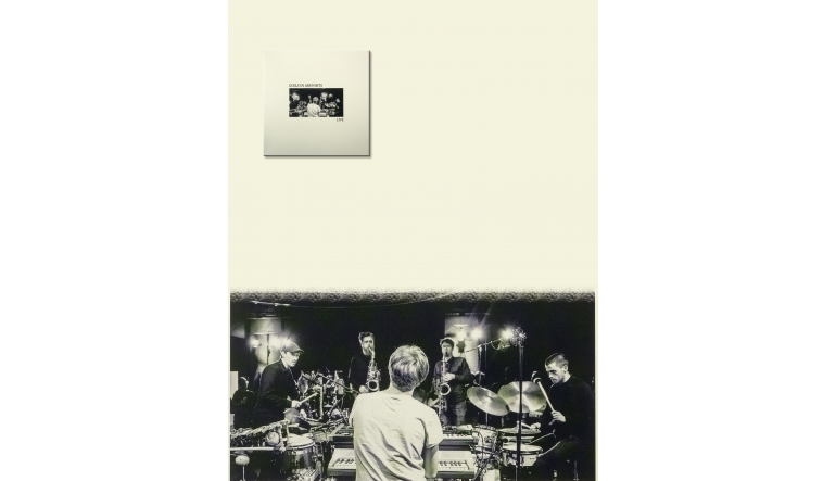 Girls in Airports - Live: Girls in Airports - Live (Edition Records), Bild 1 Schallplatte Girls in Airports - Live (Edition Records) im Test, Bild 1