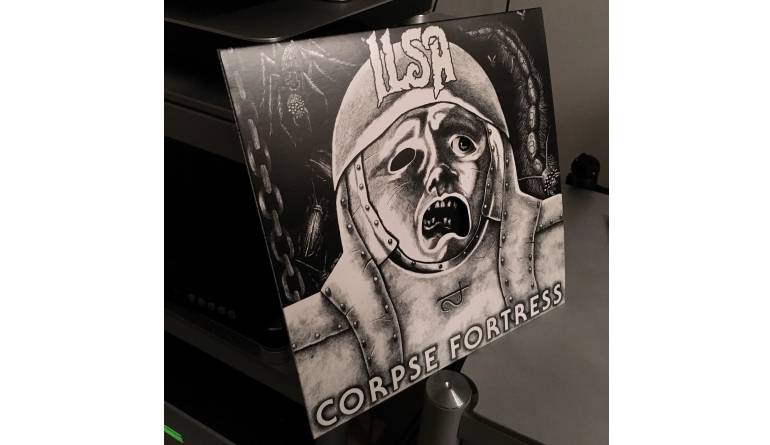 Ilsa – Corpse Fortress: Ilsa – Corpse Fortress (Relapse Records), Bild 1 Schallplatte Ilsa – Corpse Fortress (Relapse Records) im Test, Bild 1