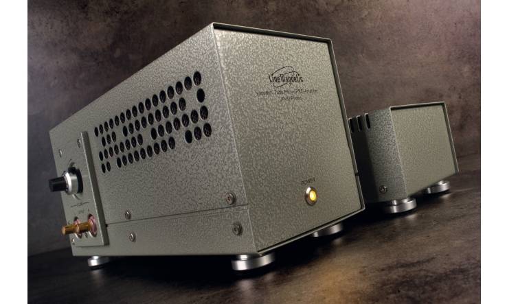 Gegen den Strom: Line Magnetic LP-33, Bild 1 Verstärker Phono Vorverstärker Line Magnetic LP-33 im Test, Bild 1