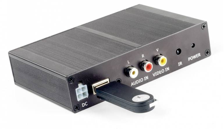Neue Medien leicht gemacht: Maxxline Zemex USB Box, Bild 1 OEM-Adaption Maxxline Zemex USB Box im Test, Bild 1