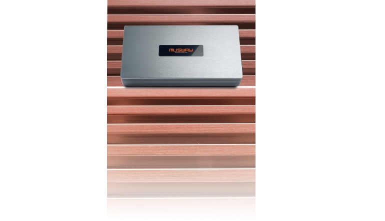 Musway EIGHT100 – 8-Kanal-Endstufe mit Hammerleistung: Musway EIGHT100, Bild 1 In-Car Endstufe Multikanal Musway EIGHT100 im Test, Bild 1