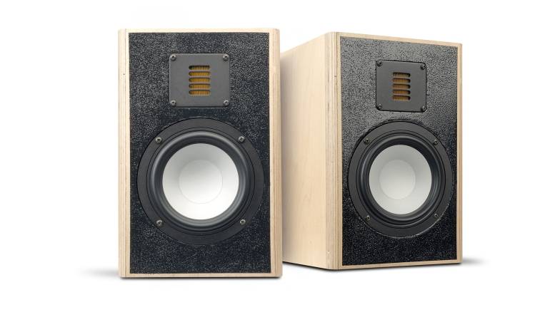 Kompakte Monitor mit Alu-Bass und AMT: Omnes Audio Spirit 51, Bild 1 Lautsprecherbausätze Omnes Audio Spirit 51 im Test, Bild 1